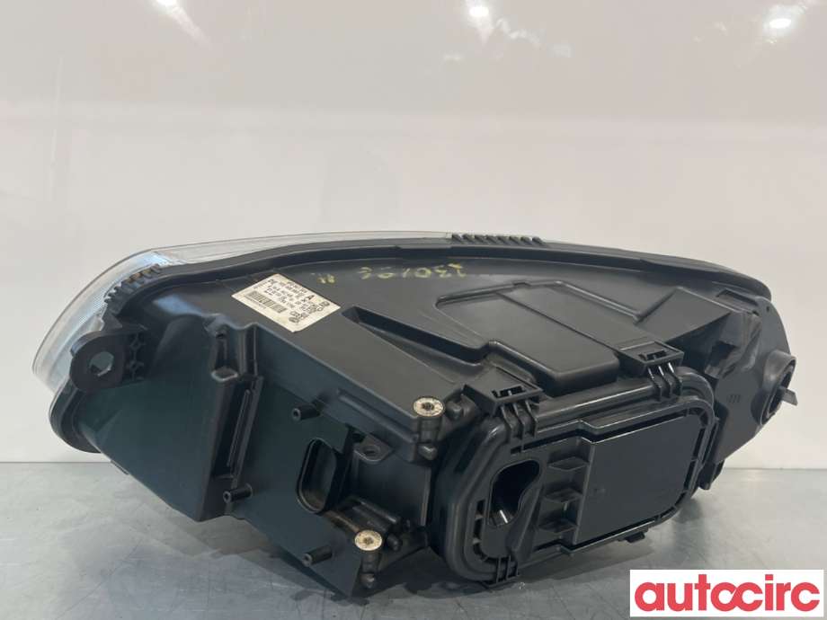Frontlykt høyre halogen til Audi A6 2005-2008 (Type III, Fase 1) (C6) (C6) (AUDI|4F0941004EA||4F0941004A)