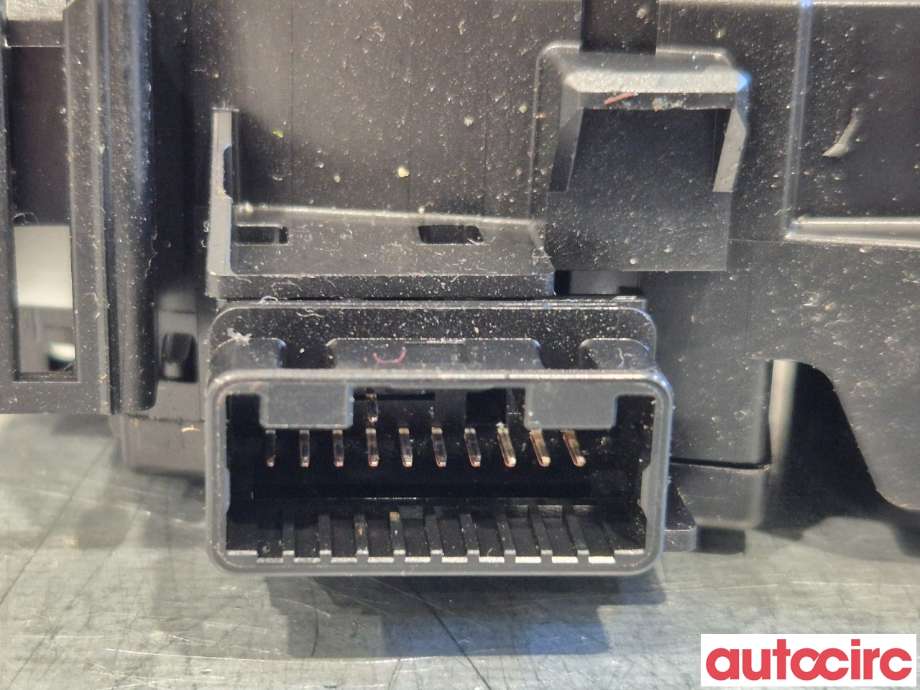 Bryter combi til Toyota Auris 2013-2015 (Type II, Fase 1)  (TOYOTA|8465202540|8414002730|)