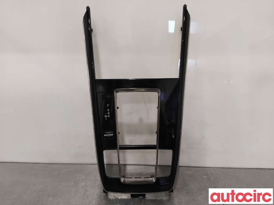 Diverse deler til Mazda CX-30 2020-->> (MAZDA|DFS6-64-340A||DFS2-64341)
