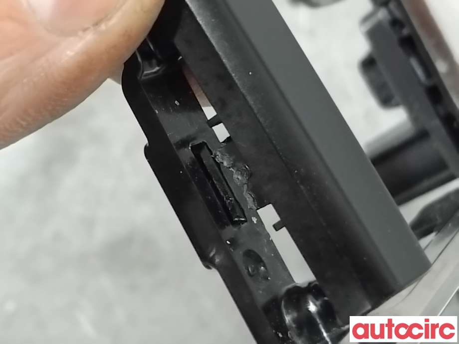 Diverse deler til Mazda CX-30 2020-->> (MAZDA|DFS6-64-340A||DFS2-64341)
