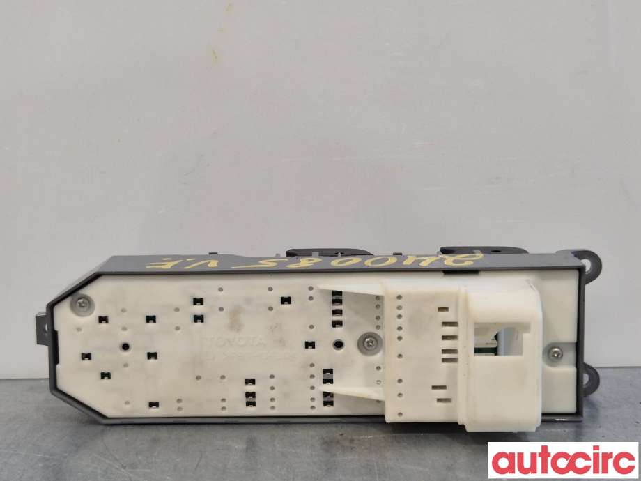 Bryter ruteheis til Toyota Auris 2013-2015 (Type II, Fase 1)  (TOYOTA|8482002320)