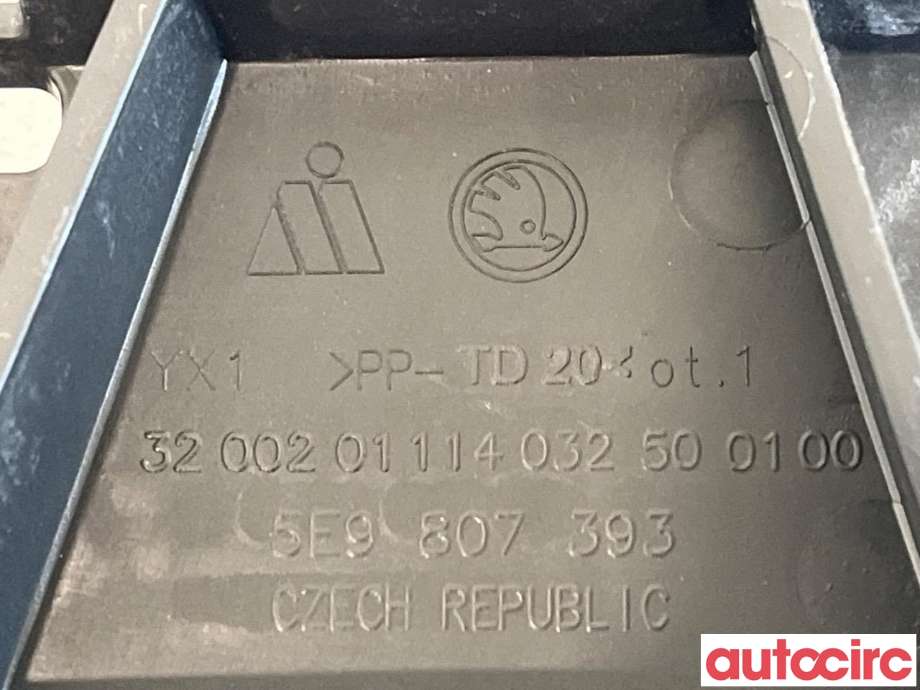 Diverse deler til Škoda Octavia 2013-2016 (Type III, Fase 1)  (SKODA|5E9807393B)
