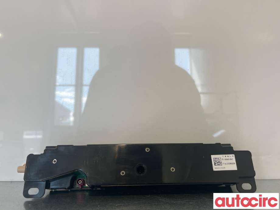 Antenne forsterker til Tesla Model 3, 2018-2023 (Fase 1)  (TESLA|1585601-00-E)