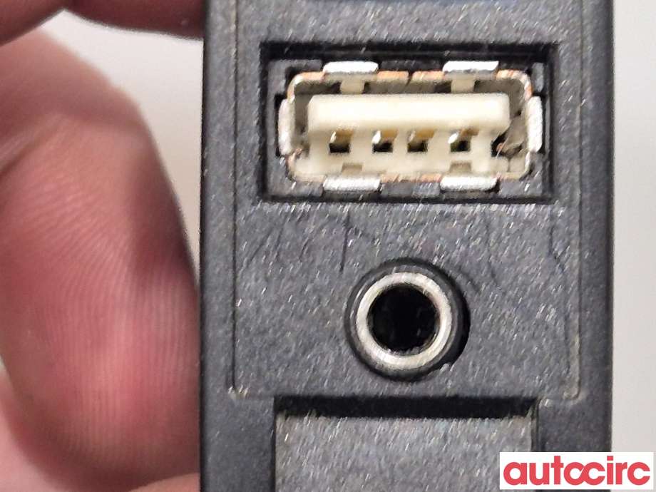 Diverse deler til Toyota Auris 2013-2015 (Type II, Fase 1)  (TOYOTA|861900D030|)