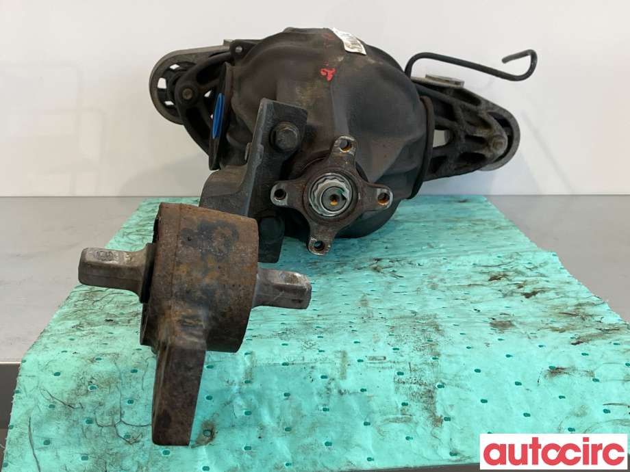 Kardang klokke bak til Mercedes Vito/Viano 2010-2014 (Fase 2) (W639) (W639) (MERCEDES|A6393503214|A6393502814)