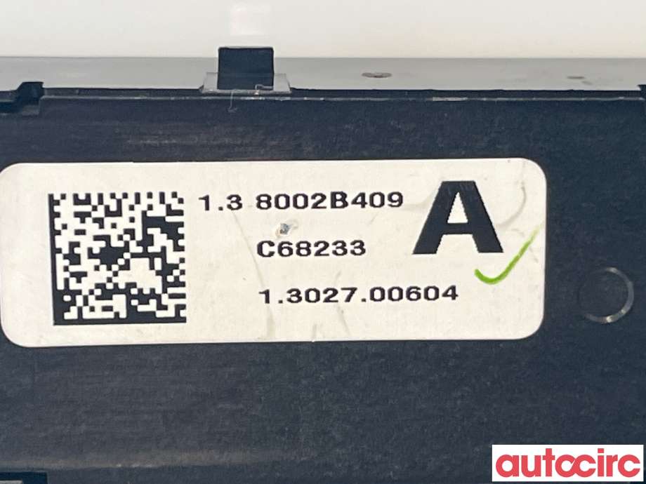 Bryter nødblink til Mitsubishi Outlander 2012-2015 (Type III, Fase 1)  (MITSUBISHI|8002B409|)