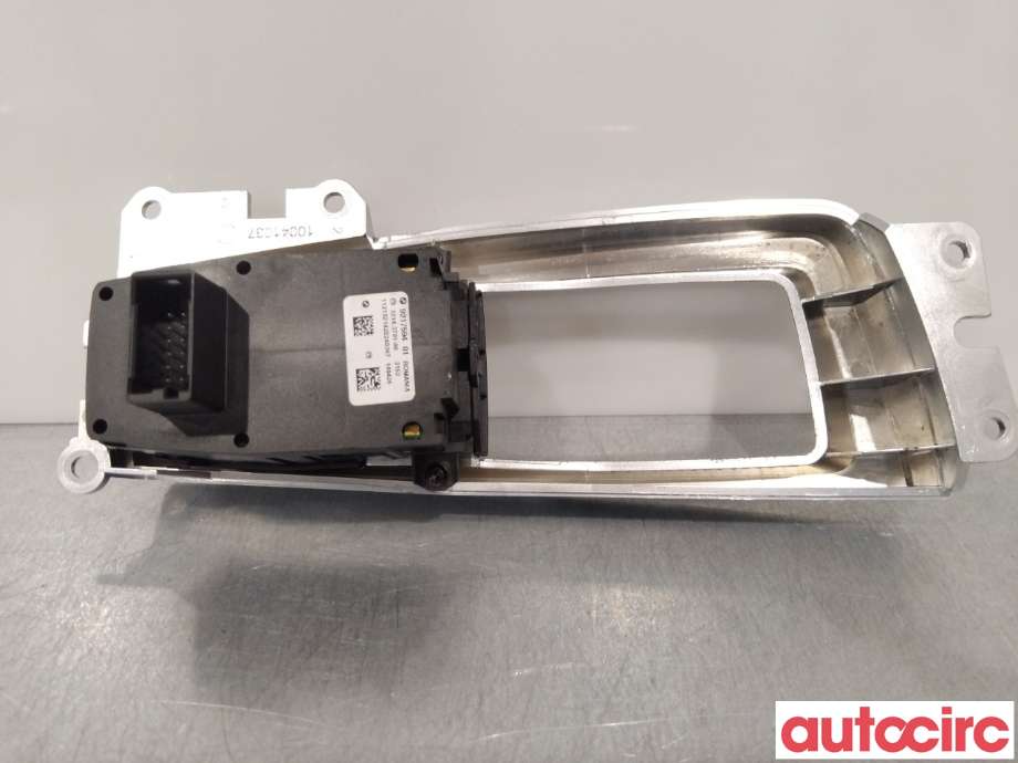 Bryter elektrisk håndbrekk/parkbrems til BMW 5-Serie 2010-2017 (F10/F11) (F10/F11) (BMW|61319877889)