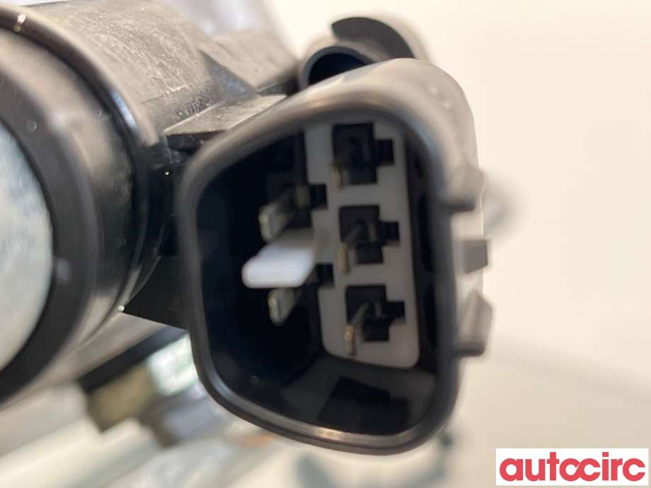 Viskermotor frontrute til Toyota Avensis 2009-2015 (Type III, Fase 1)  (TOYOTA|8501005080|0390241642|85110-05070)