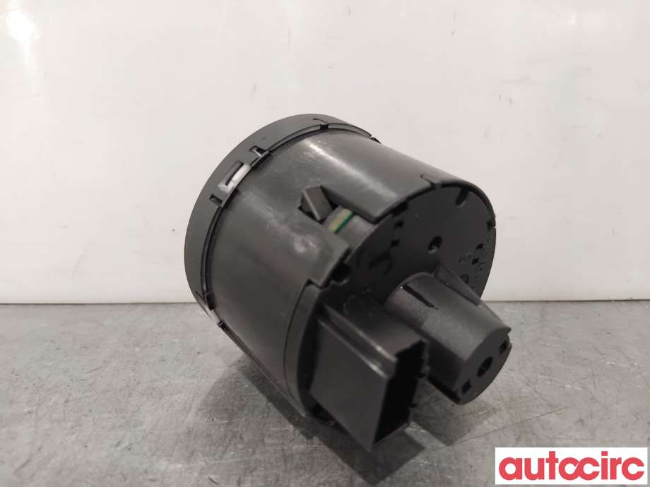 Bryter lys til VW Golf Sportsvan 2014-2018  (VOLKSWAGEN|5G0941431BD|)