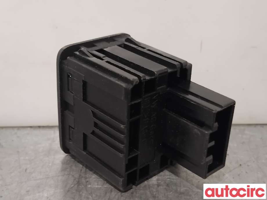 Frontlykter til VW Golf Sportsvan 2014-2018  (VOLKSWAGEN|510941333A|)