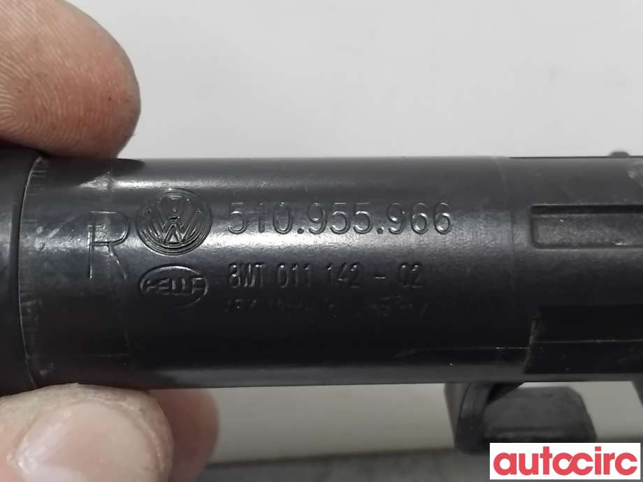 Lyktespylerdyse til VW Golf Sportsvan 2014-2018  (VOLKSWAGEN|510955966|8WT011142-02)