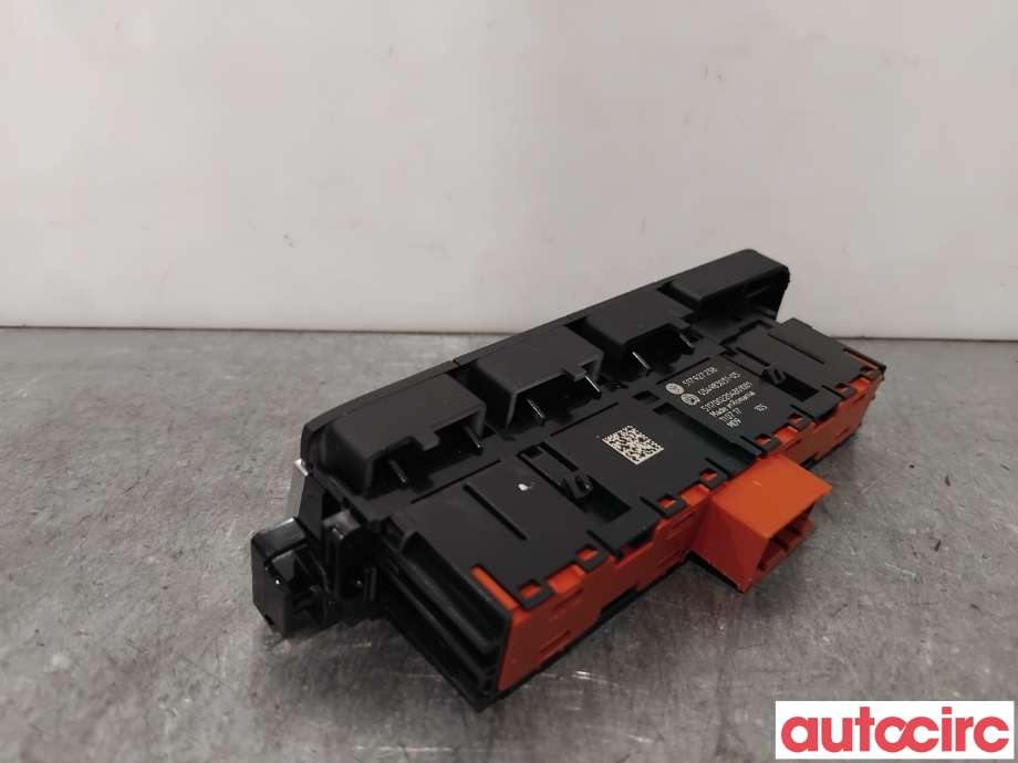Bryter diverse til VW Golf Sportsvan 2014-2018  (VOLKSWAGEN|517927238|034983031-03)