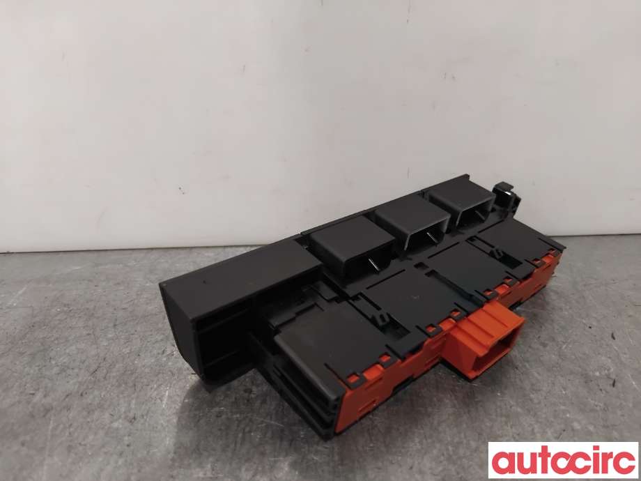 Bryter diverse til VW Golf Sportsvan 2014-2018  (VOLKSWAGEN|517927238|034983031-03)