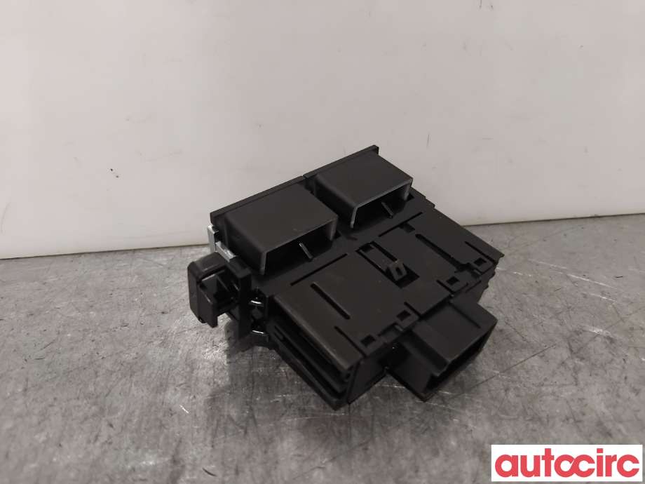 Bryter diverse til VW Golf Sportsvan 2014-2018  (VOLKSWAGEN|517927137|034983011-02)