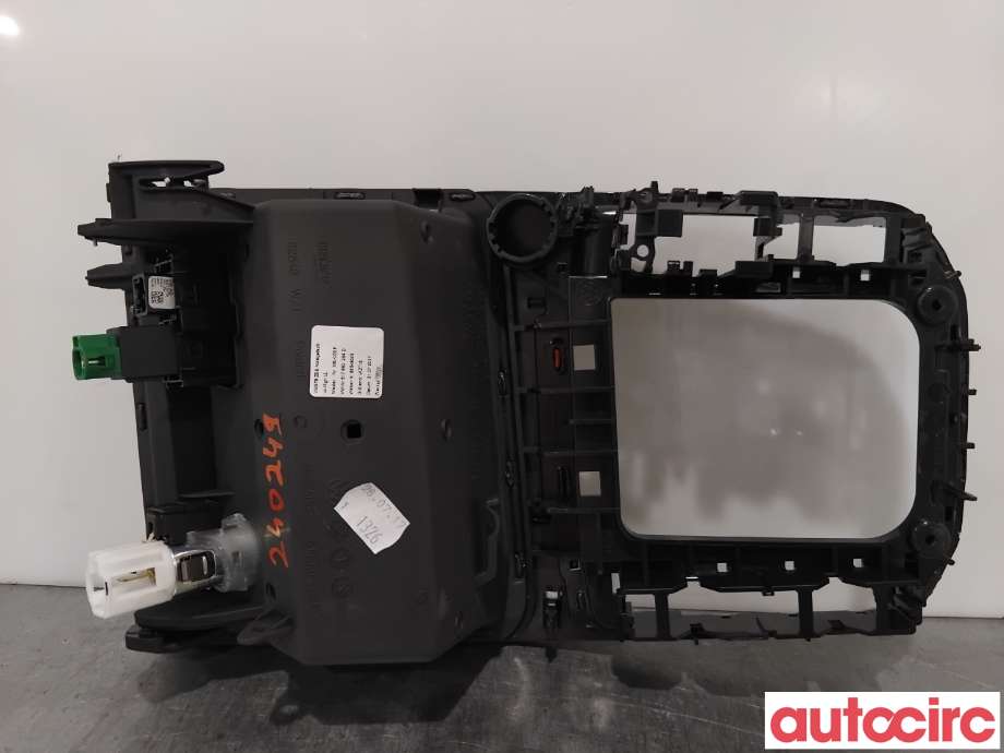 Diverse deler til VW Golf Sportsvan 2014-2018  (VOLKSWAGEN|517864263C||517863284D)