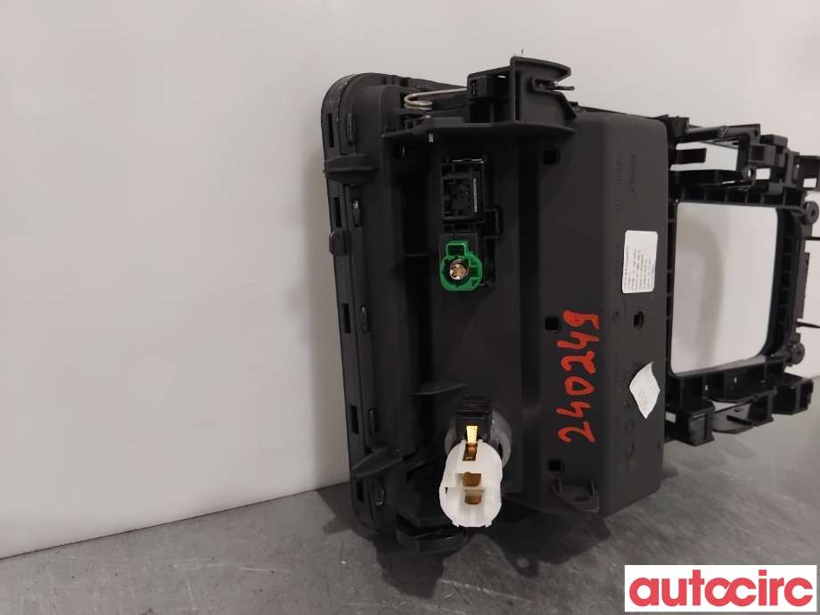 Diverse deler til VW Golf Sportsvan 2014-2018  (VOLKSWAGEN|517864263C||517863284D)