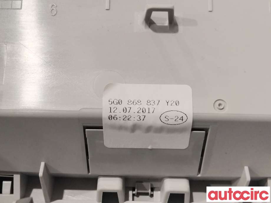 Taklyspanel til VW Golf Sportsvan 2014-2018  (VOLKSWAGEN|5TA947105B||5G0868837)