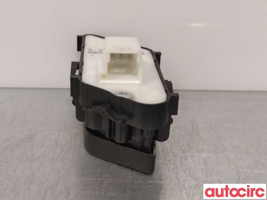 Bryter diverse til Mercedes GLC 2015-2022 (X253) (X253) (MERCEDES|A2059055251)