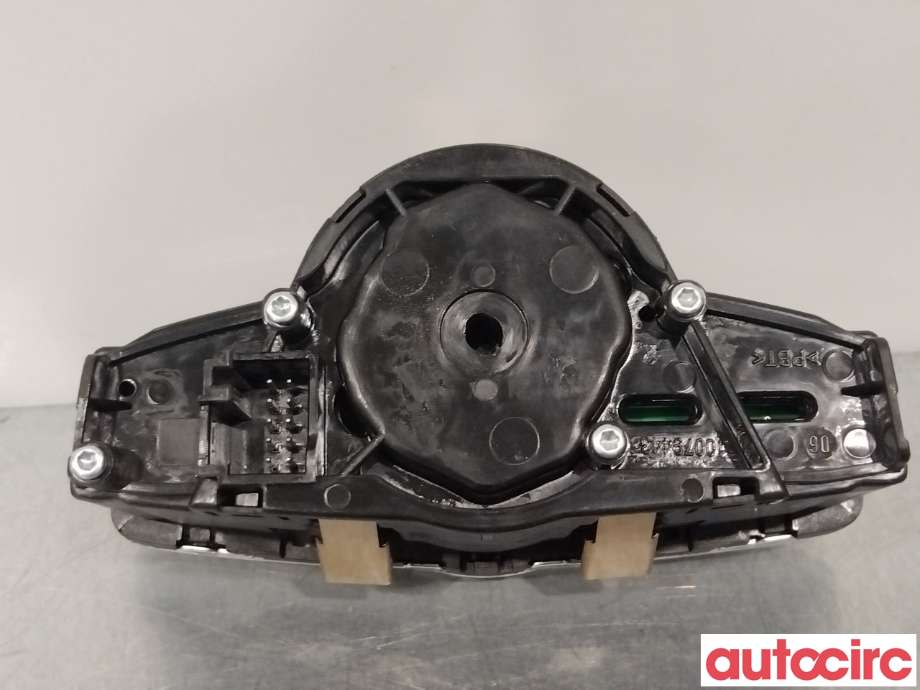 Bryter lys til Mercedes GLC 2015-2022 (X253) (X253) (MERCEDES|A2059057007)