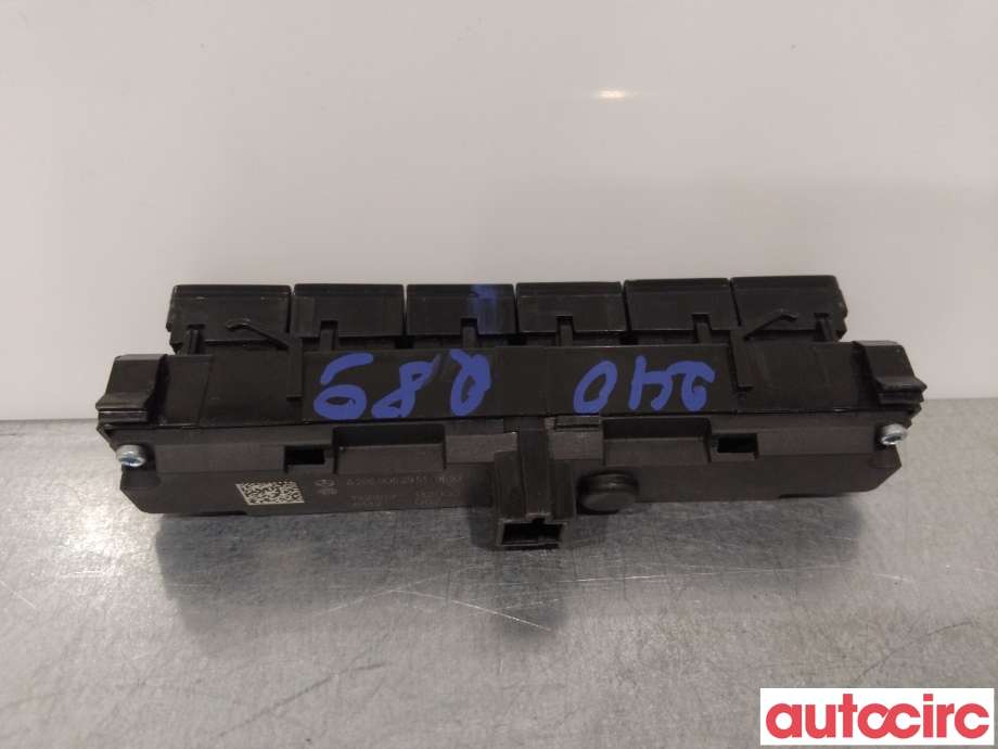 Bryter diverse til Mercedes GLC 2015-2022 (X253) (X253) (MERCEDES|A2059052951)