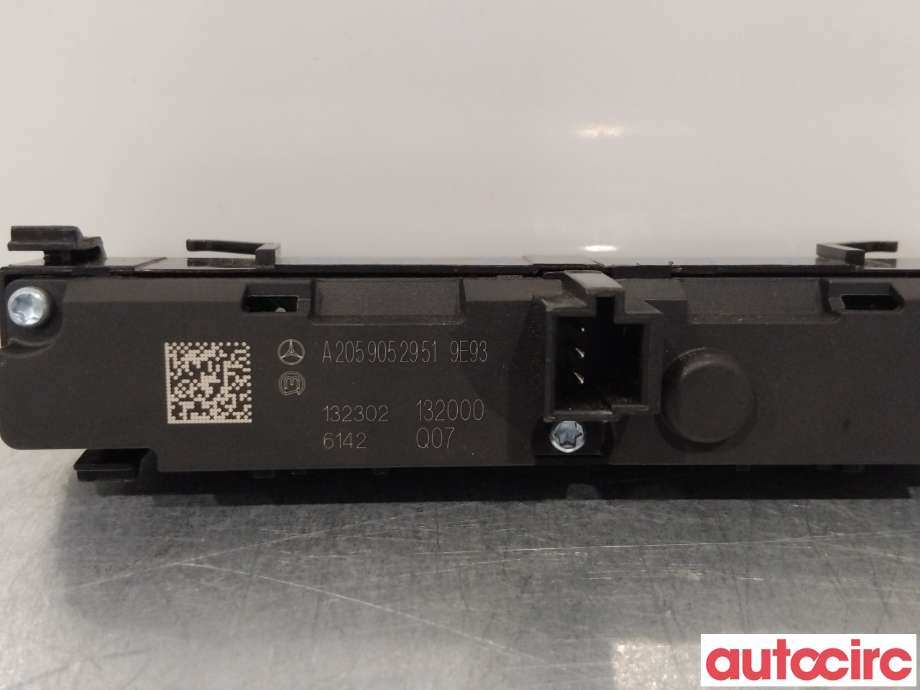 Bryter diverse til Mercedes GLC 2015-2022 (X253) (X253) (MERCEDES|A2059052951)