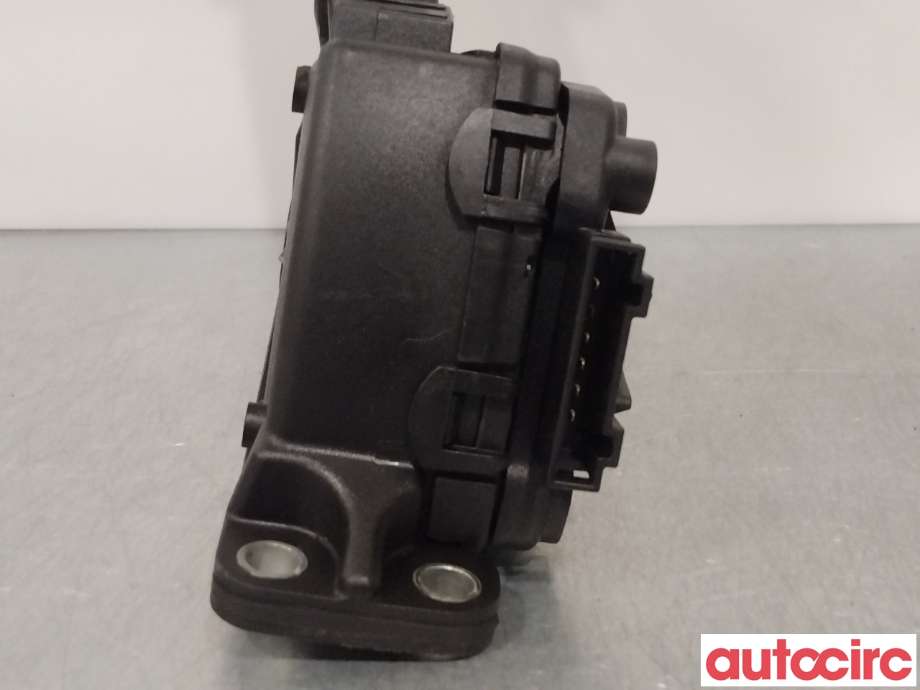 Pedal gass til VW Transporter / Caravelle 2015-2019 (T6) (T6) (VOLKSWAGEN|7E1721503C)