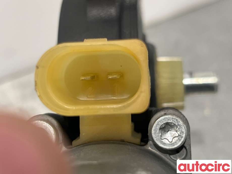 Ruteheis venstre bak til Volvo XC70 2005-2007 (Type I, Fase 2) (VOLVO|31253719|0130821777|)