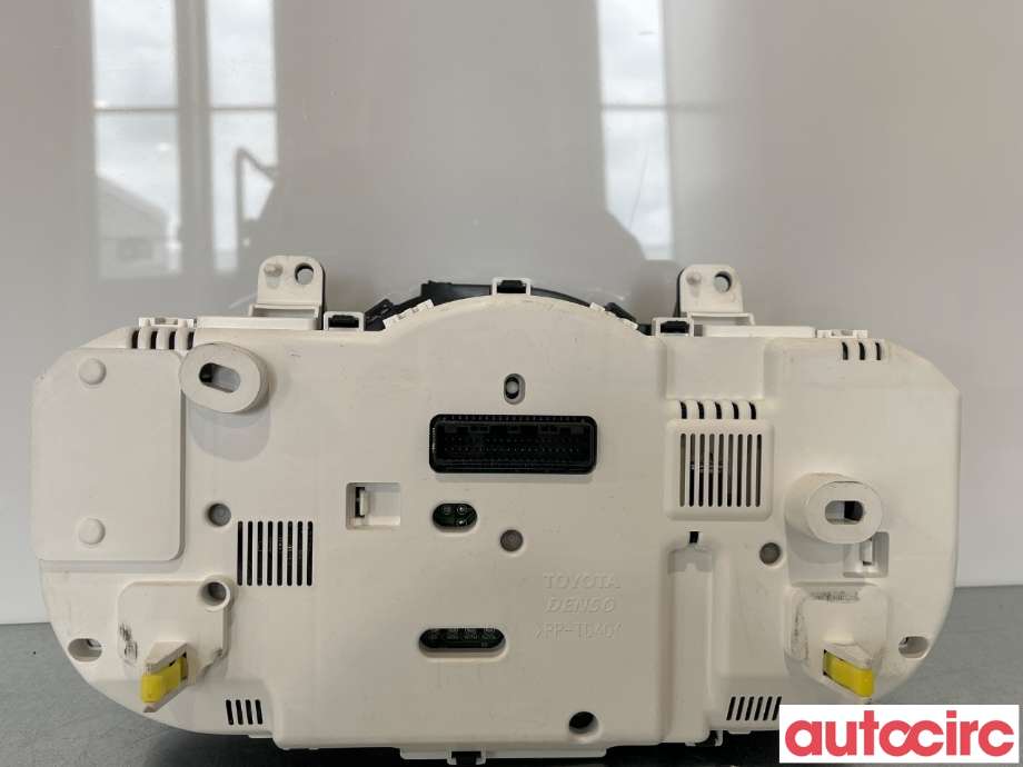 Instrumentpanel til Toyota RAV4 2006-2009 (Type III, Fase 1)  (TOYOTA|8380042D03)
