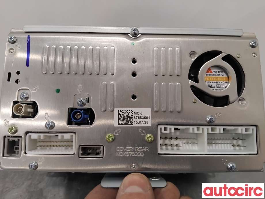 Bilstereo navigasjon til Kia Cee