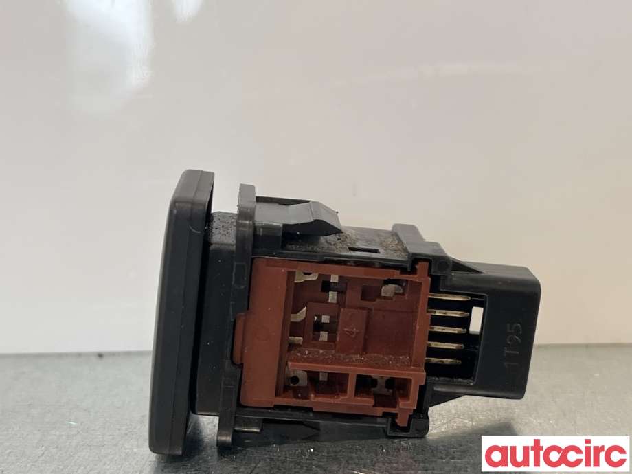 Bryter tanklokk til Toyota Avensis 2009-2015 (Type III, Fase 1)  (TOYOTA|8484105020)
