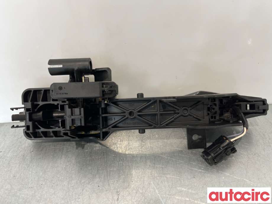 Dørhåndtak utv høyre foran til Hyundai Ix35 2010-2015 (HYUNDAI|826512Y710||826652Y000)