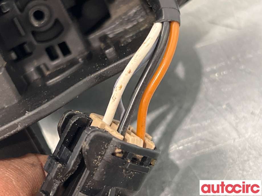Dørhåndtak utv høyre foran til Hyundai Ix35 2010-2015 (HYUNDAI|826512Y710||826652Y000)