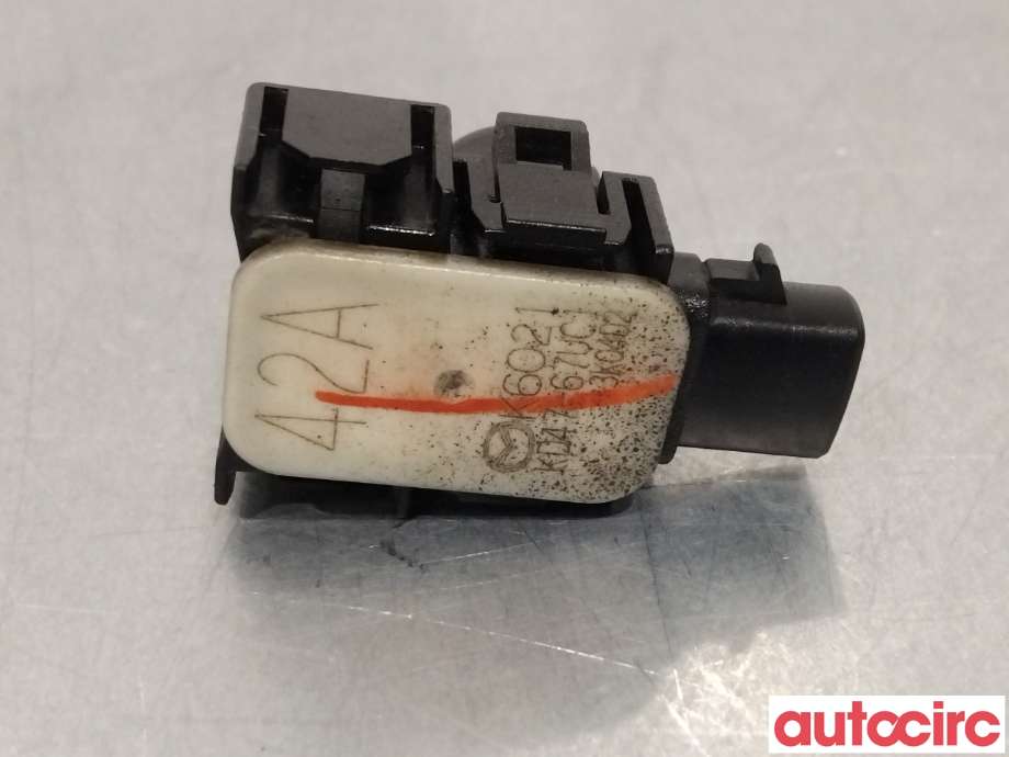 Parkeringssensor bak til Mazda CX-5 2012-2017 (Type I)  (MAZDA|KD47-67-UC1|KD47-67UC1)