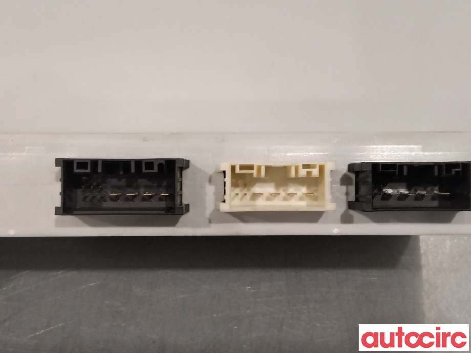 Styreenhet elektrisk bakluke til BMW X1 2015-2022 (F48) (F48) (BMW|61357412610)