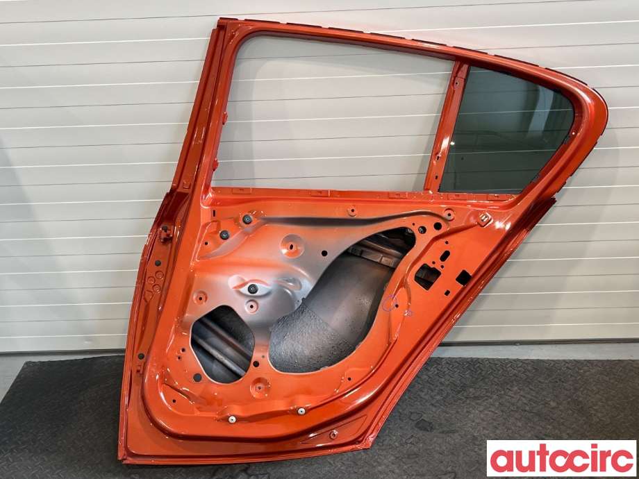 Dør høyre bak til BMW 1-Serie 2011-2015 (Fase 1) (F20/F21) (F20/F21) (BMW|41525A2A398|41527284516)