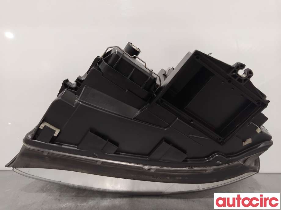 Frontlykt høyre halogen til Audi A4 2001-2004 (Type II) (B6) (B6) (AUDI|8E0941030C|89305700|8E0941004F)