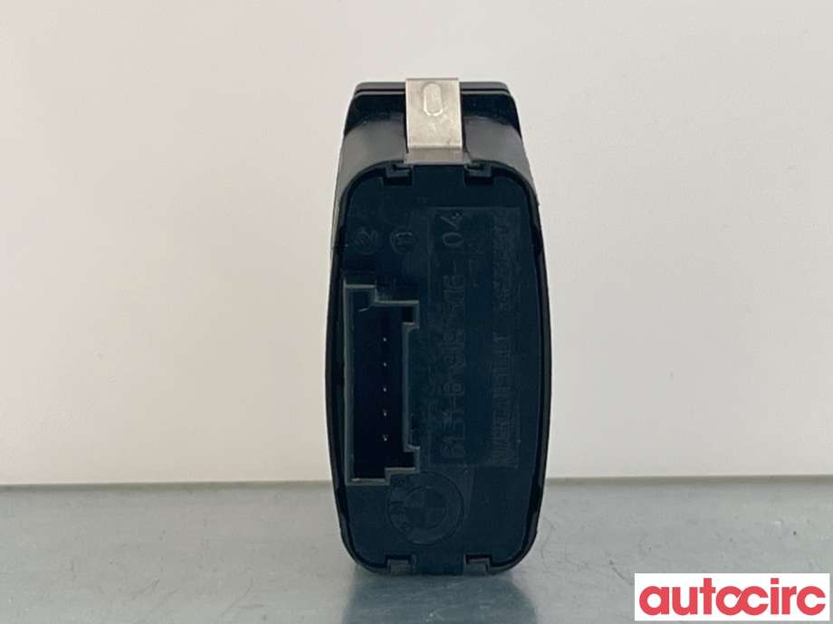 Bryter nødblink til BMW 5-Serie 2003-2010 (E60/E61) (E60/E61) (BMW|61316919506|)