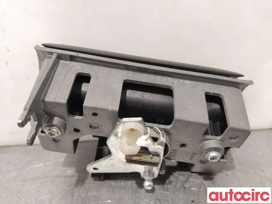Diverse deler til VW Transporter / Caravelle 2015-2019 (T6) (T6) (VOLKSWAGEN|7H0827186B|)