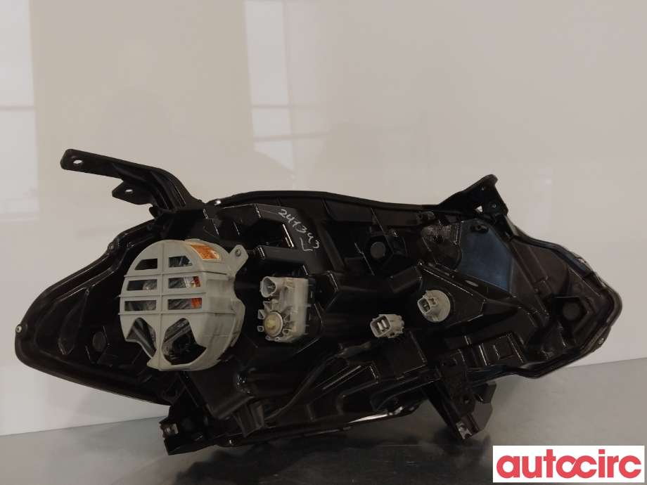 Frontlykt venstre halogen til Suzuki SX4 S-CROSS 2013-->> (Type II) (SUZUKI|3532061MA0)