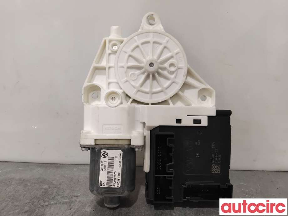 Ruteheis høyre foran til VW Tiguan 2011-2016 (Type I, Fase 2)  (VOLKSWAGEN|5N0959702G|0130822467|5N0959702J)