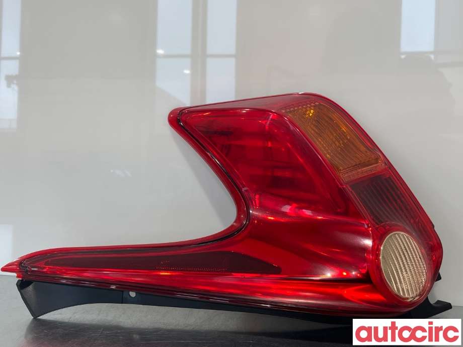 Baklykt høyre til Nissan Juke 2010-2014 (Fase 1) (NISSAN|265501KA0A||265501KA0B)
