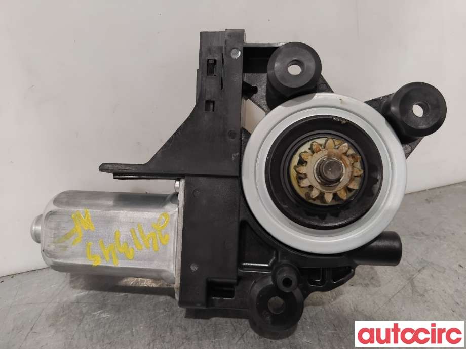 Ruteheis høyre foran til Volvo V70 2007-2013 (Type III, Fase 1)  (VOLVO|30699646|970714-102|)