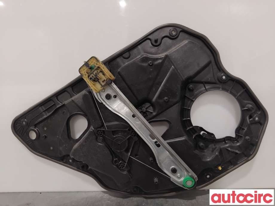 Ruteheis til Volvo V70 2007-2013 (Type III, Fase 1)  (VOLVO|31253475|)