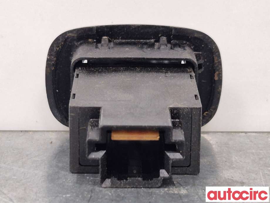 Bryter baklukeåpner til Mitsubishi Outlander 2012-2015 (Type III, Fase 1)  (MITSUBISHI|MN170754|)