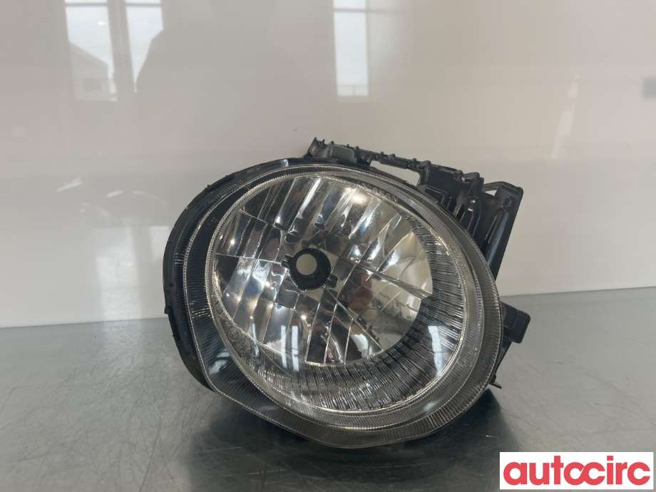 Frontlykt høyre halogen til Nissan Juke, 2010-2014 (Fase 1)  (NISSAN|260101KA0A)