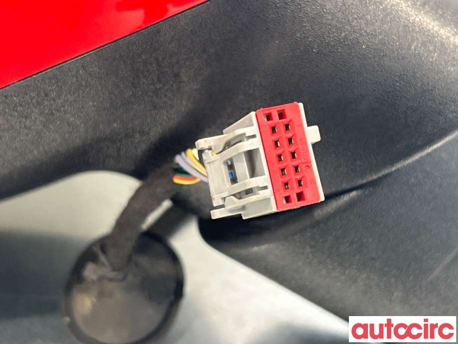 Speil høyre til Ford Fiesta 2013-2017 (Type VI, Fase 2)  (FORD|2104874|)