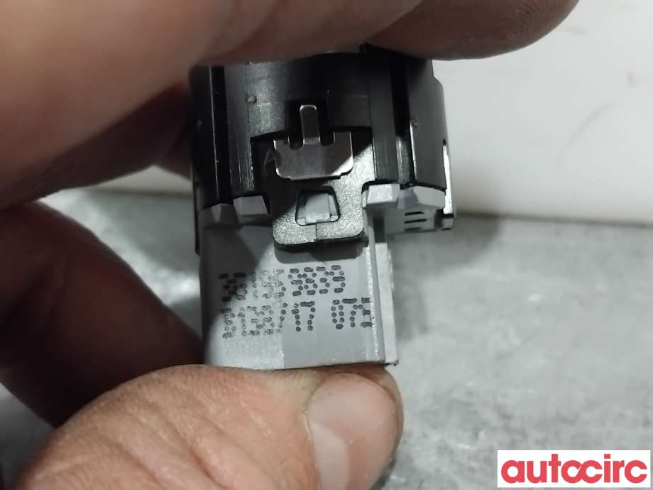 Bryter start/stopp til VW Passat 2015-2019 (Fase 1) (B8) (B8) (VOLKSWAGEN|3G1959839|)