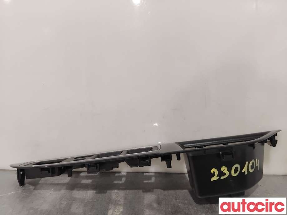 Diverse deler til Mitsubishi Outlander 2015-->> (Type III, Fase 2)  (MITSUBISHI|7221C943XA||7221C943ZZ)