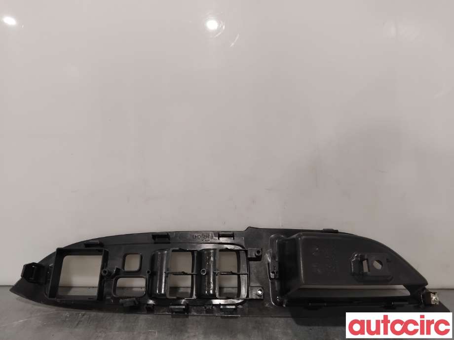 Diverse deler til Mitsubishi Outlander 2015-->> (Type III, Fase 2)  (MITSUBISHI|7221C943XA||7221C943ZZ)