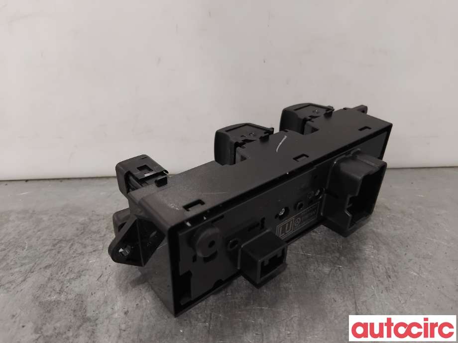 Bryter ruteheis til Mitsubishi Outlander 2015-->> (Type III, Fase 2)  (MITSUBISHI|8608A347|CEW-M002-007Z)